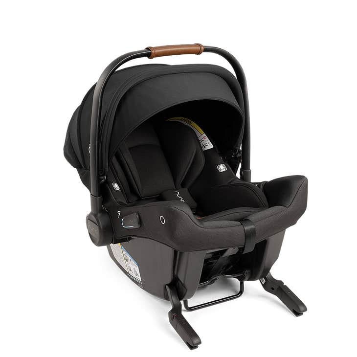 demi™ next + pipa™ urbn travel system