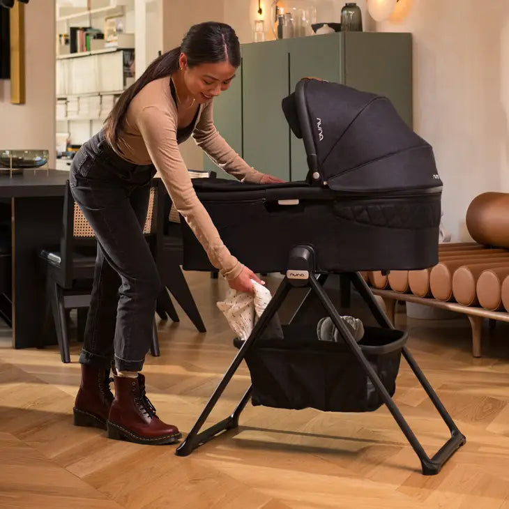 Nuna Demi Next Bassinet + Stand Biscotti