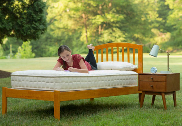 Naturepedic-Verse-Organic-Innerspring-Kids-Mattress-Lifestyle