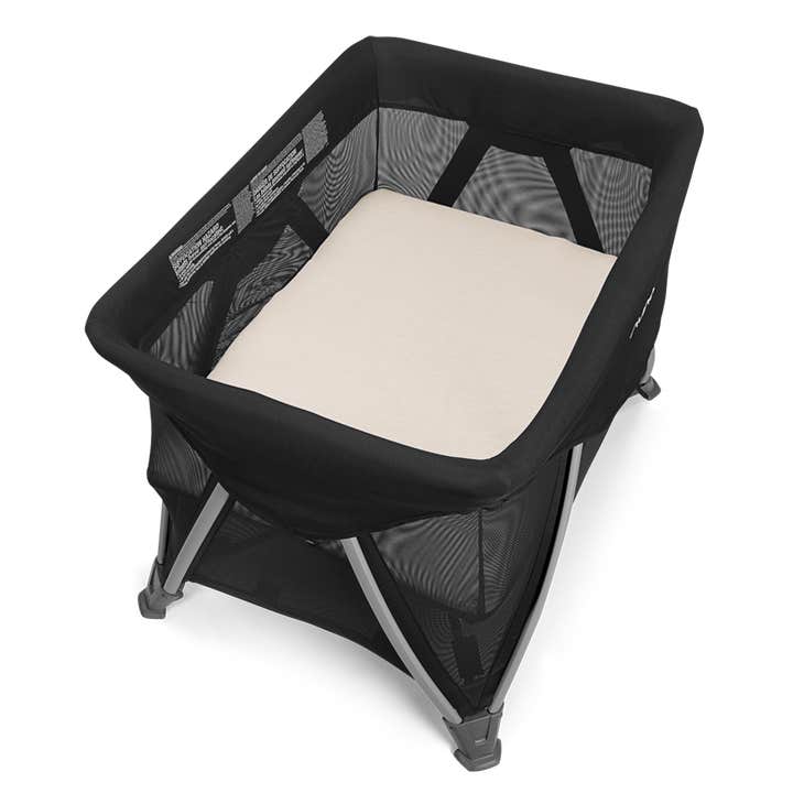 sena aire w new zip-off bassinet