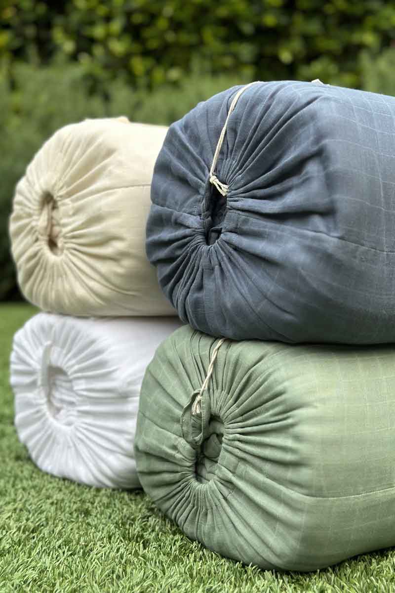 https://www.satarahome.com/cdn/shop/files/organic-cotton-muslin-blanket-collection-packaging-001_2000x.jpg?v=1695844667