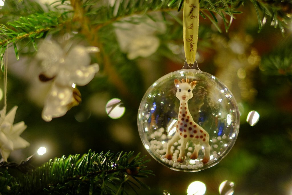 Sophie Ornament Ball